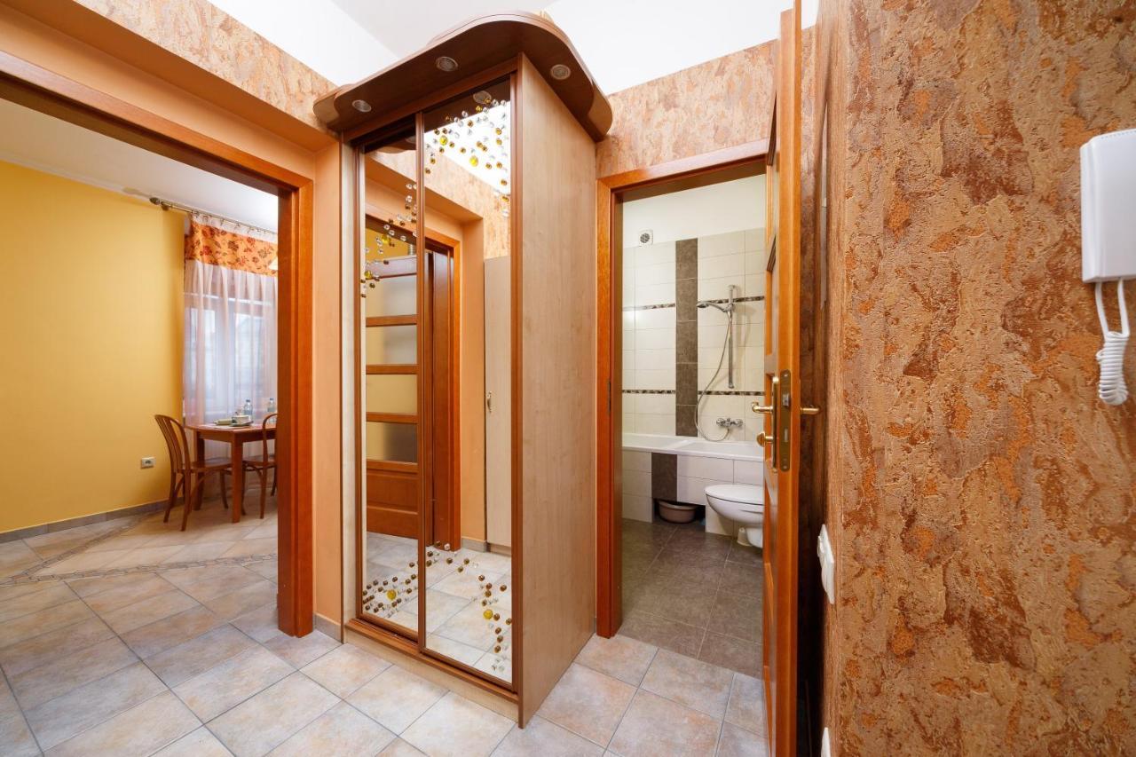 Na Katedralniy Apartment ลวีฟ ภายนอก รูปภาพ